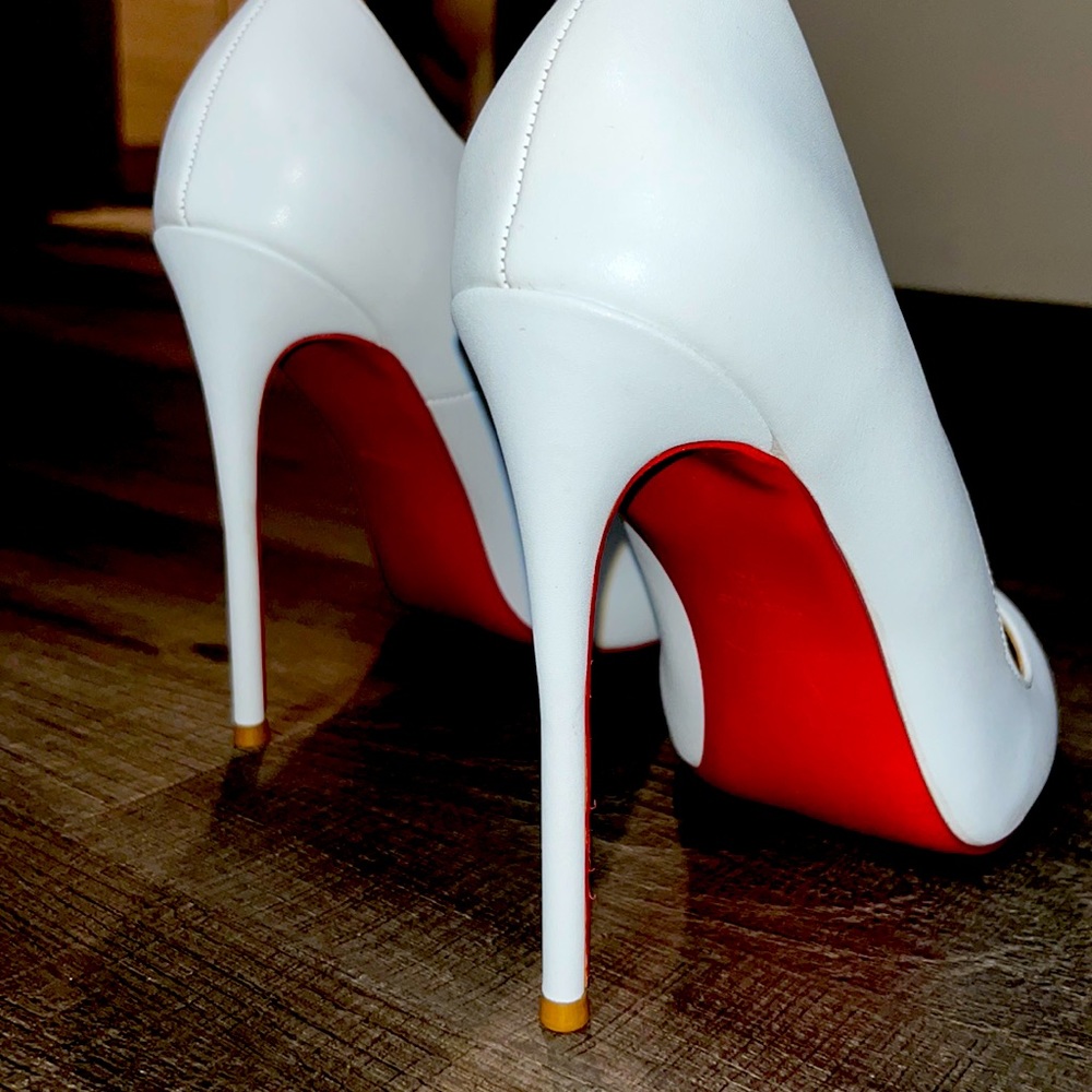 Red bottom heel. Super cute. 120mm heel